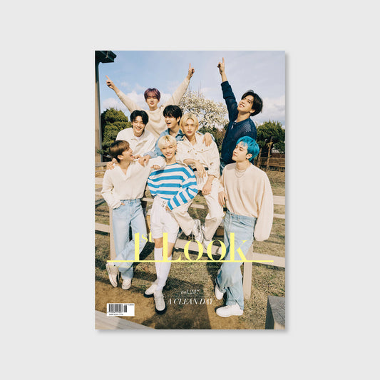 1st LOOK Magazine No.237 (2022) - COVER : Stray Kids